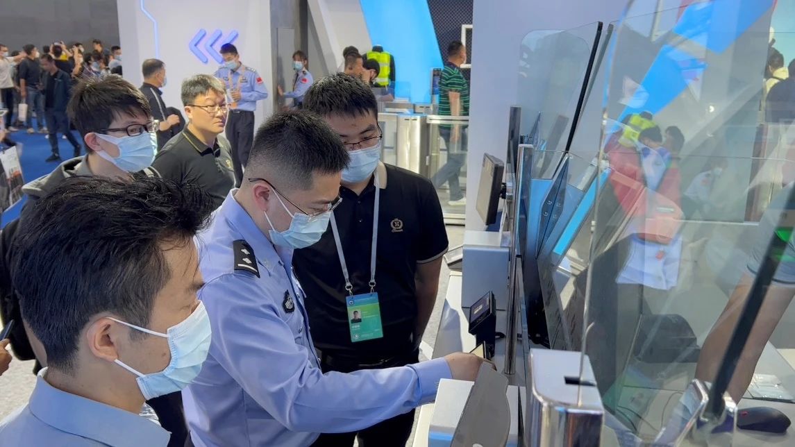 乐投(中国)letou·官方网页版,亮相第十一届中国国际警用装备博览会 用创新技术“警”上添花