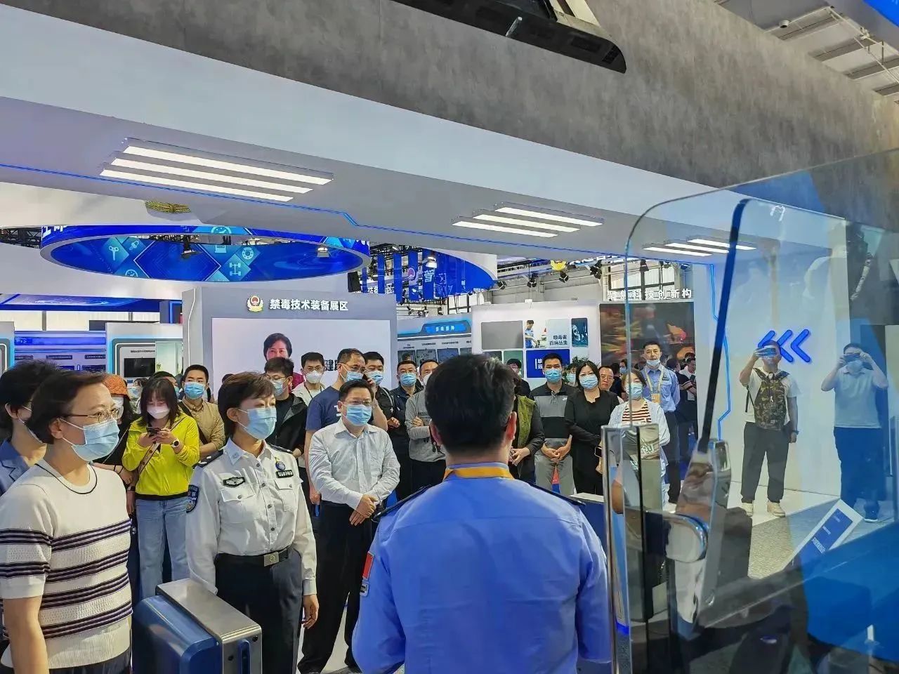 乐投(中国)letou·官方网页版,亮相第十一届中国国际警用装备博览会 用创新技术“警”上添花