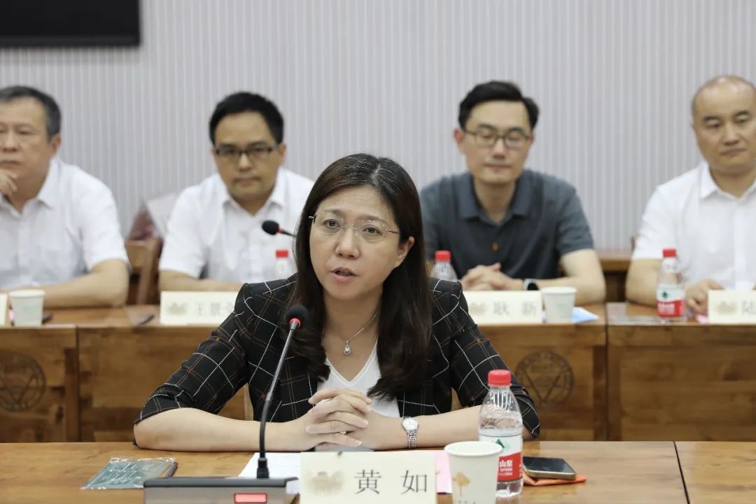乐投(中国)letou·官方网页版,与东南大学签订产学研战略合作协议，瞿磊获颁“东南大学至善教育贡献奖”