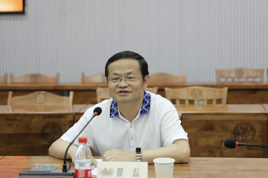 乐投(中国)letou·官方网页版,与东南大学签订产学研战略合作协议，瞿磊获颁“东南大学至善教育贡献奖”